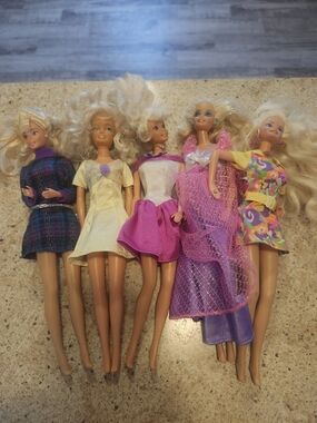 Barbie Dolls Lot with Pink Purple Yellow and Multicolor Outfits